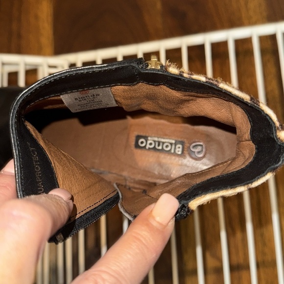 WOMANS BLONDO BLACK LEATHER AND LEOPARD BOOTIES SHORT BOOTS 10 M - Picture 9 of 12